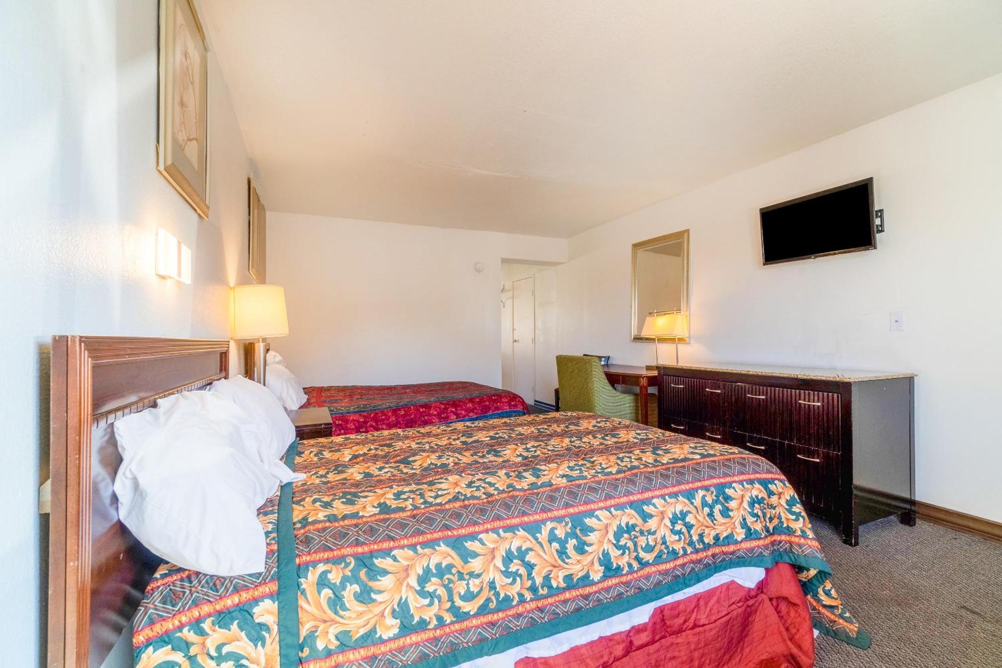 Castle Inn & Suites By Oyo Chickasha Eksteriør bilde