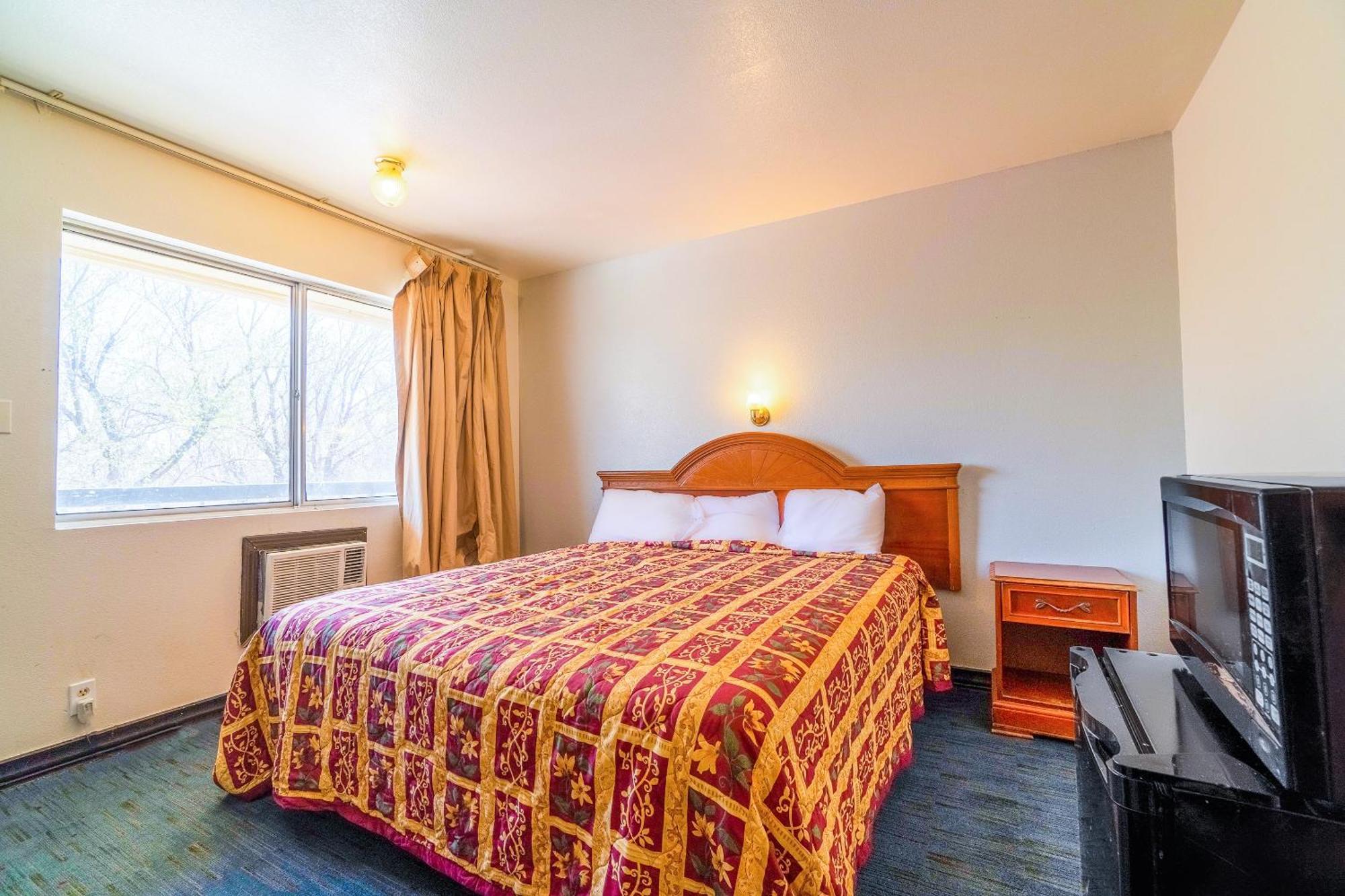 Castle Inn & Suites By Oyo Chickasha Eksteriør bilde