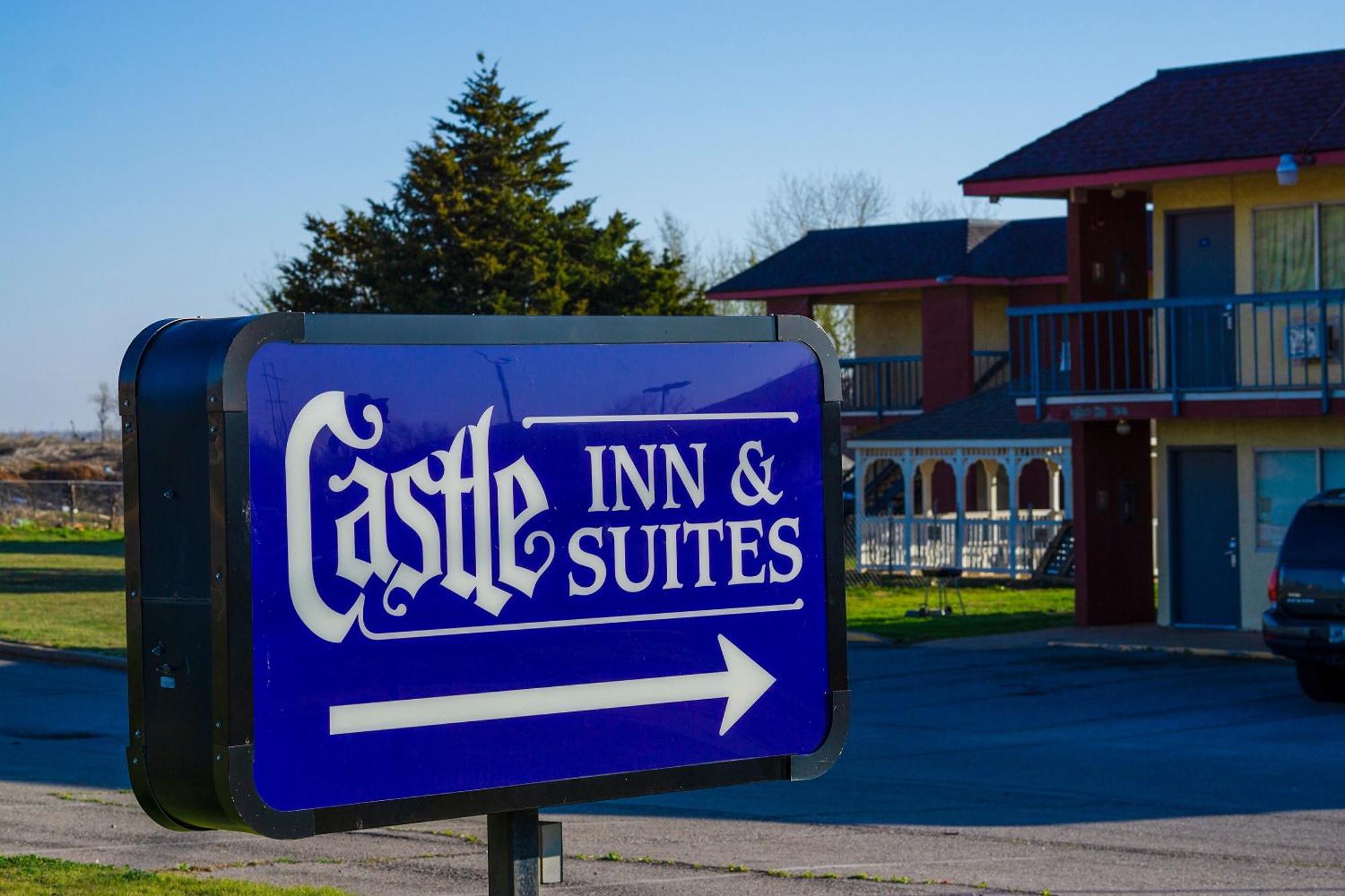 Castle Inn & Suites By Oyo Chickasha Eksteriør bilde