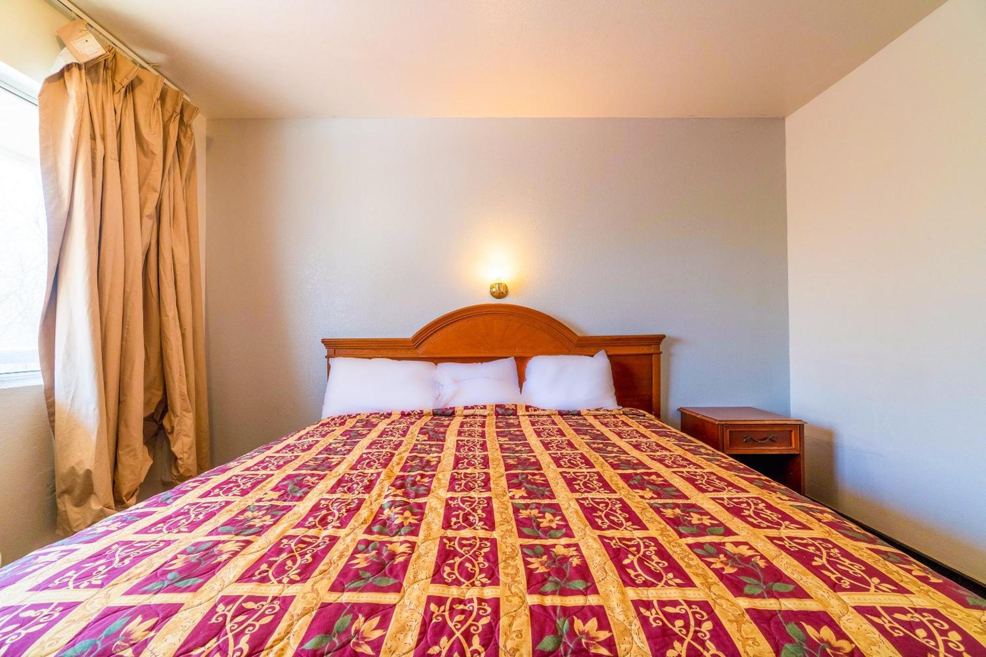 Castle Inn & Suites By Oyo Chickasha Eksteriør bilde